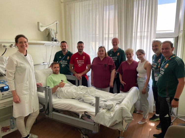 匈牙利教练组前往医院探望瓦尔加，球员预计周三可以出院